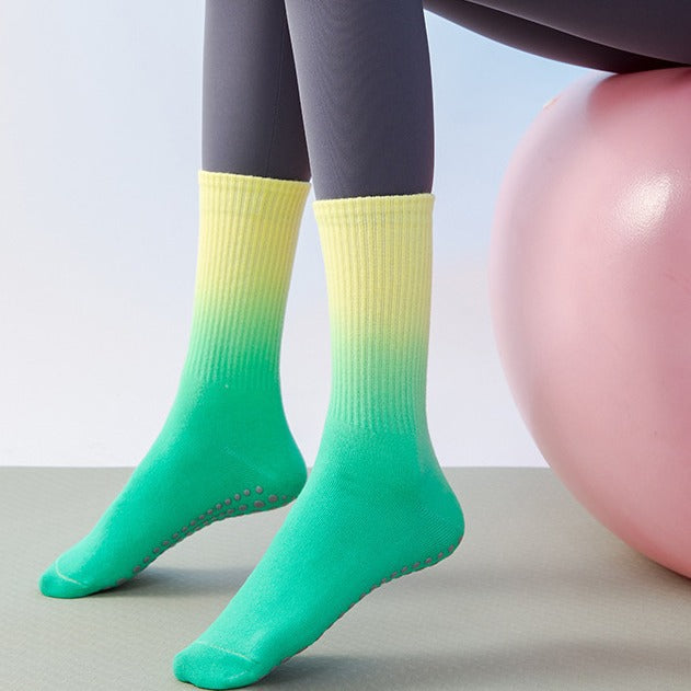 Gradient-colored Non-slip Sports Socks For Women