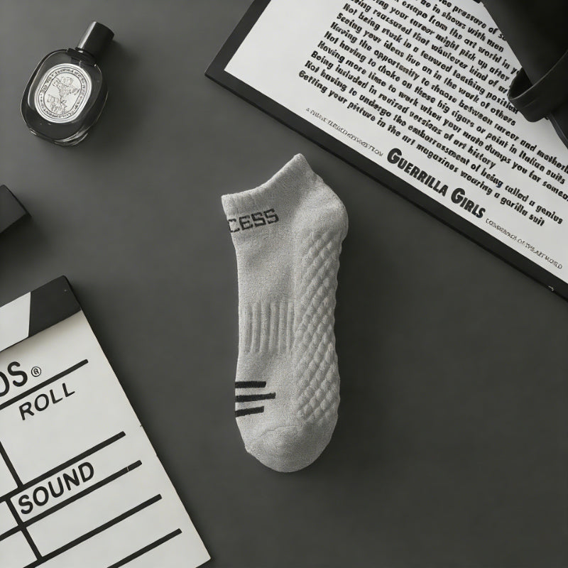 Sports Socks With A Towel-like Sole For Superior Sweat Absorption And Breathability